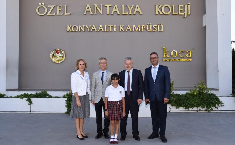  “15 Temmuz Demokrasi Ve Milli Birlik Günü’nün Önemi” Konulu Resim Yarışmasında Antalya Birincisi