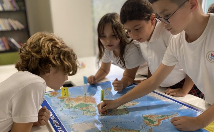  İlkokul İngilizce Derslerinde Dünya Kültürü İşlendi