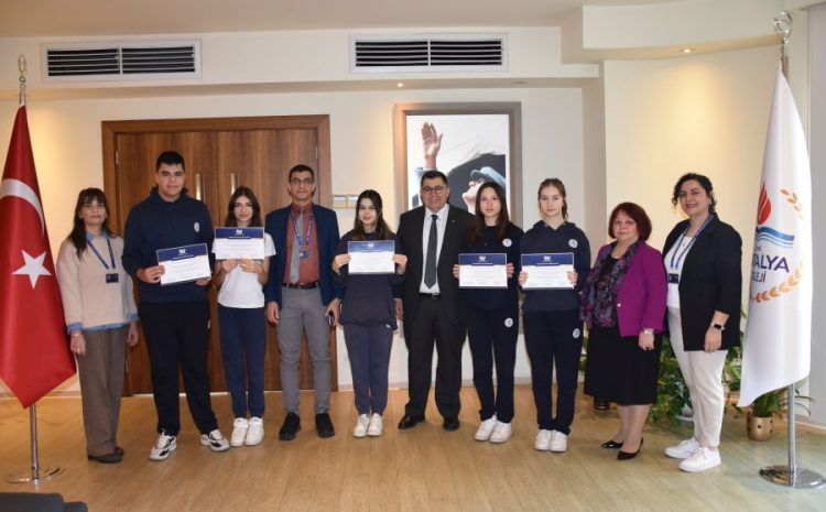  Antalya Koleji Öğrencileri, Boğaziçi MUN ’24 Konferansına Katıldı