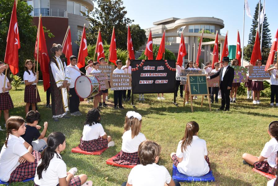 Antalya Kolejinde ‘Dil Bayramı’ Coşkusu